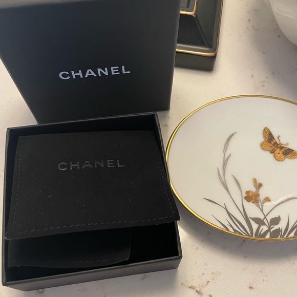 CHANEL TIMELESS ENAMEL CC CAMELLIA BROOCH - Picture 14 of 14